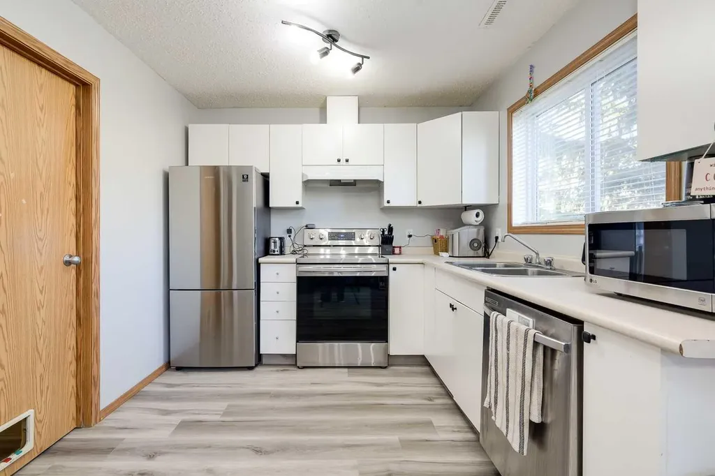 100 Jordan Parkway Red Deer AB T4P 0B6