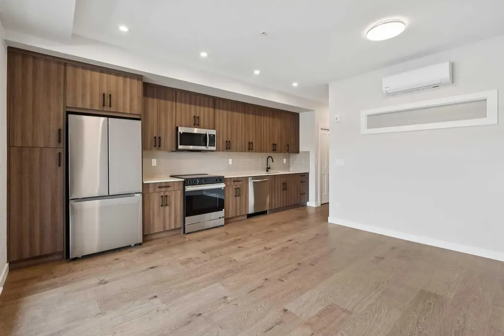 1802 Mahogany Boulevard SE Calgary AB T3M 4A5