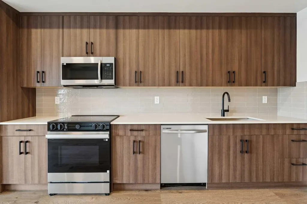 1802 Mahogany Boulevard SE Calgary AB T3M 4A5