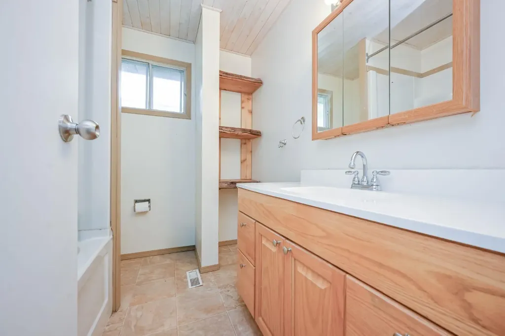 9918 70 Avenue Grande Prairie AB T8V5G6