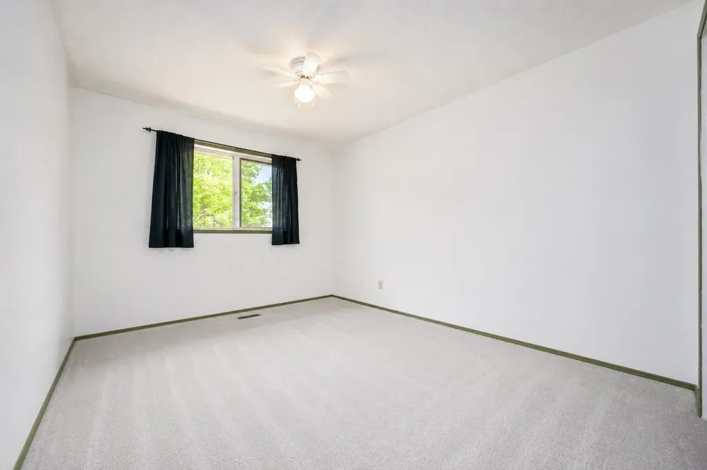 9918 70 Avenue Grande Prairie AB T8V5G6