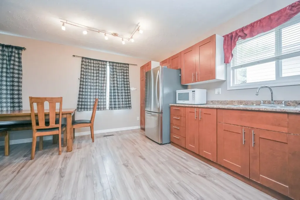 9918 70 Avenue Grande Prairie AB T8V5G6