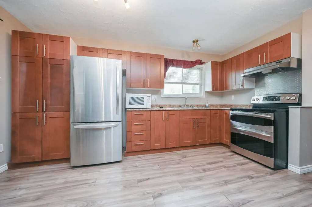 9918 70 Avenue Grande Prairie AB T8V5G6