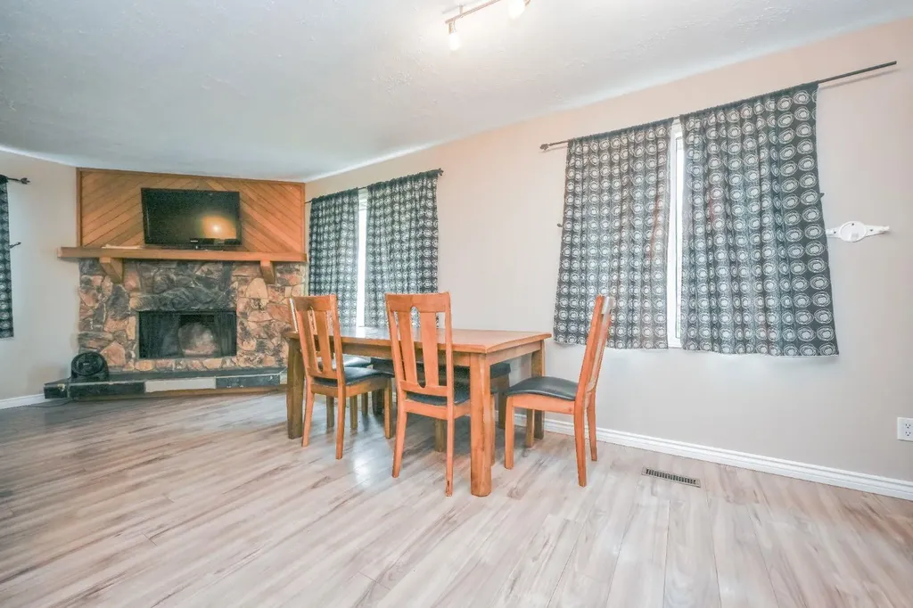 9918 70 Avenue Grande Prairie AB T8V5G6