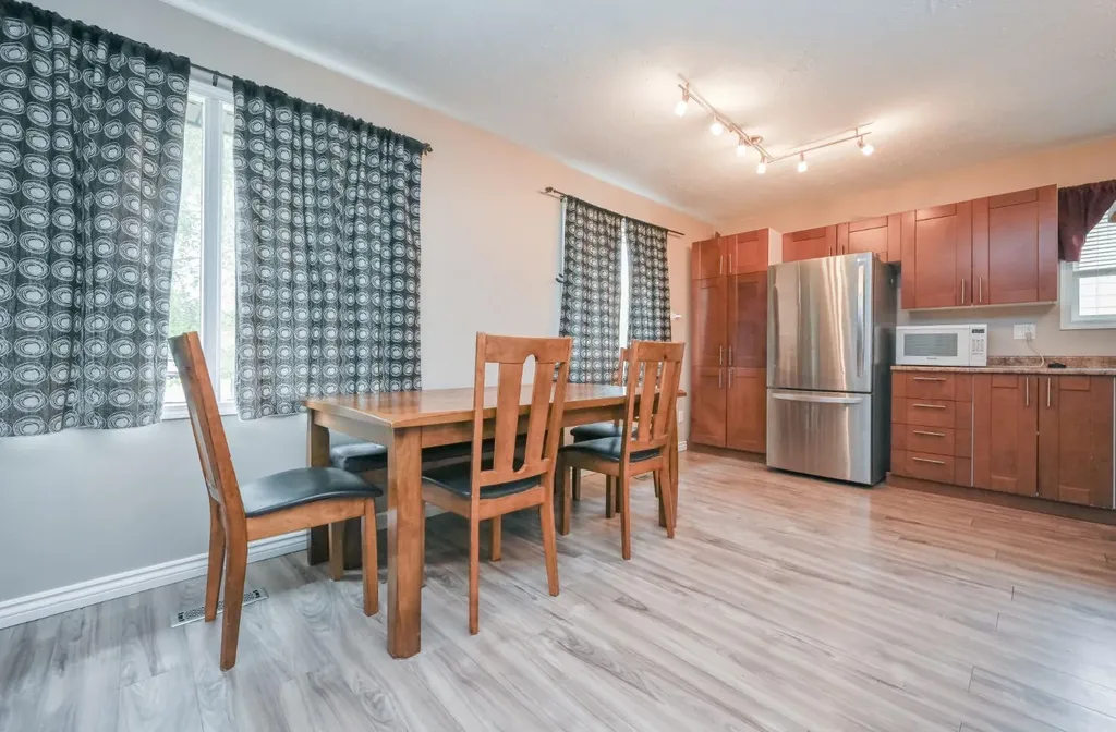 9918 70 Avenue Grande Prairie AB T8V5G6