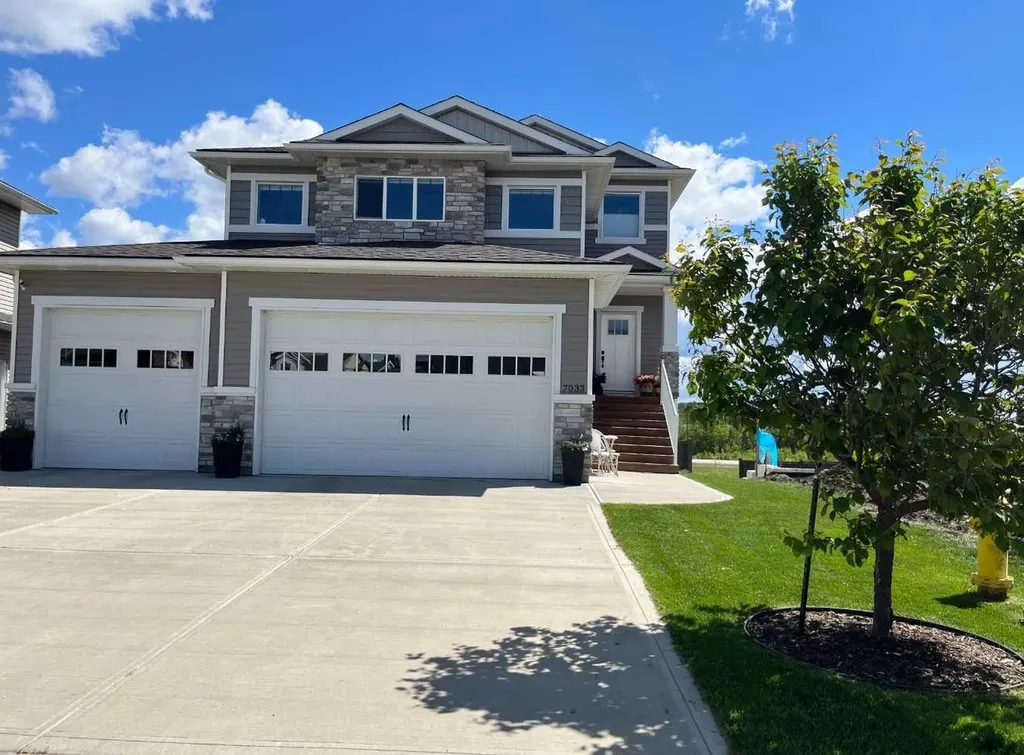 7033 85 Street Grande Prairie AB T8X 0J3