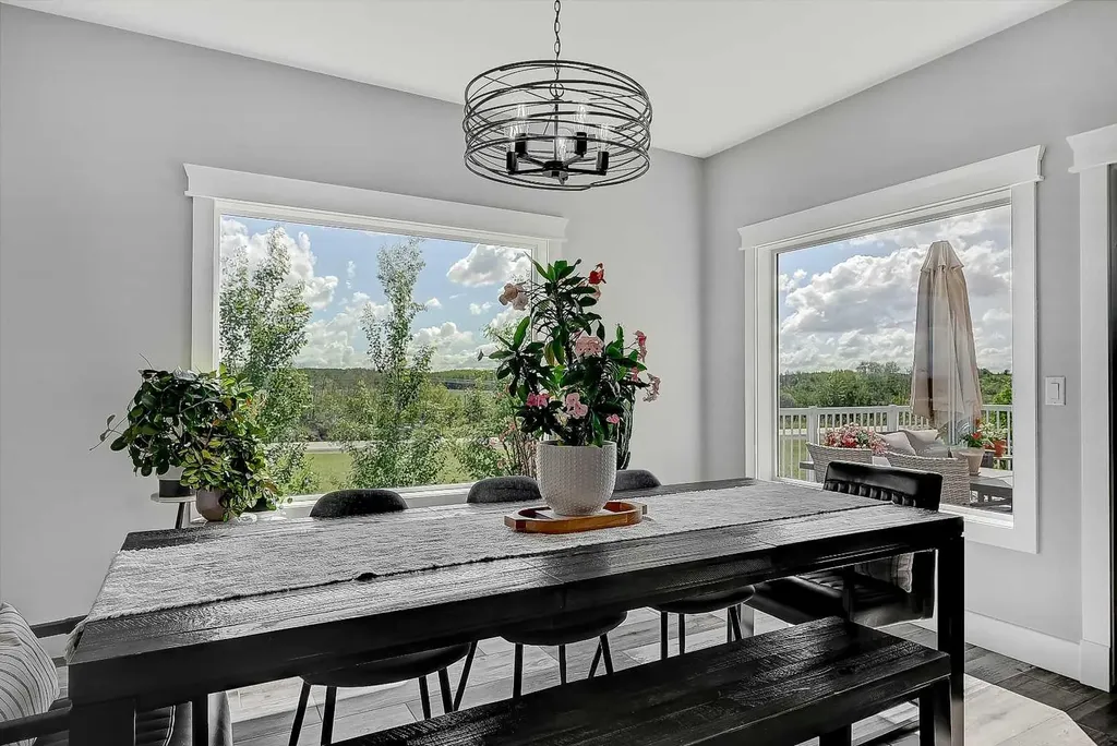 7033 85 Street Grande Prairie AB T8X 0J3
