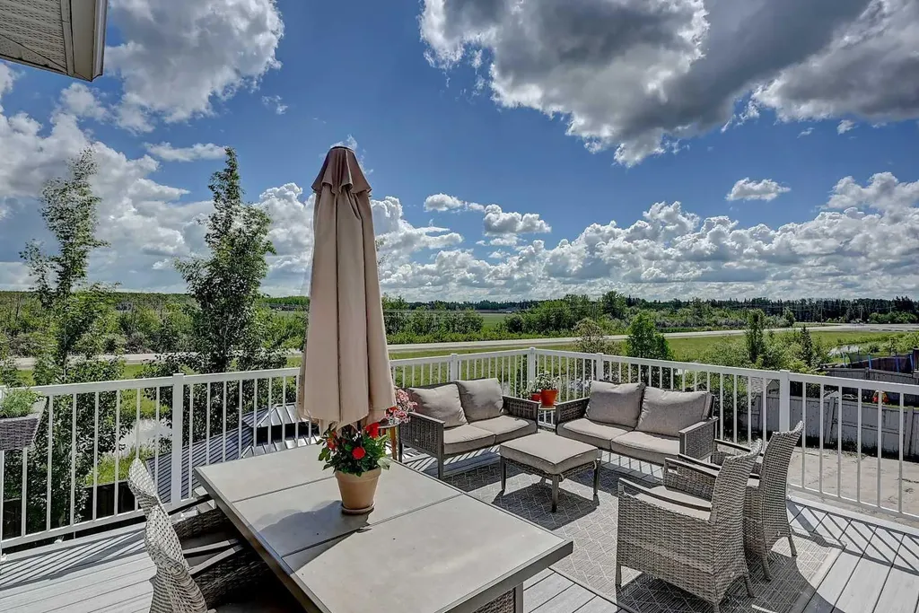 7033 85 Street Grande Prairie AB T8X 0J3