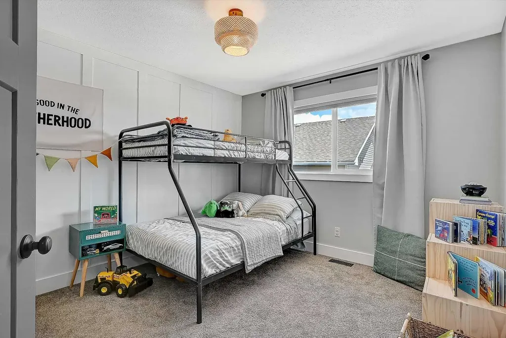 7033 85 Street Grande Prairie AB T8X 0J3