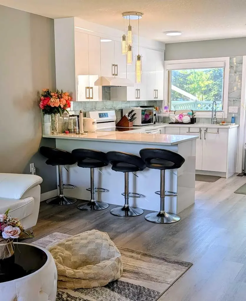 2851 Dovely Park SE Calgary AB T2B3G9