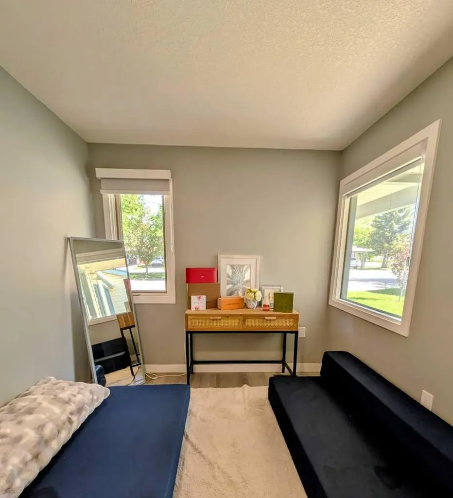 2851 Dovely Park SE Calgary AB T2B3G9