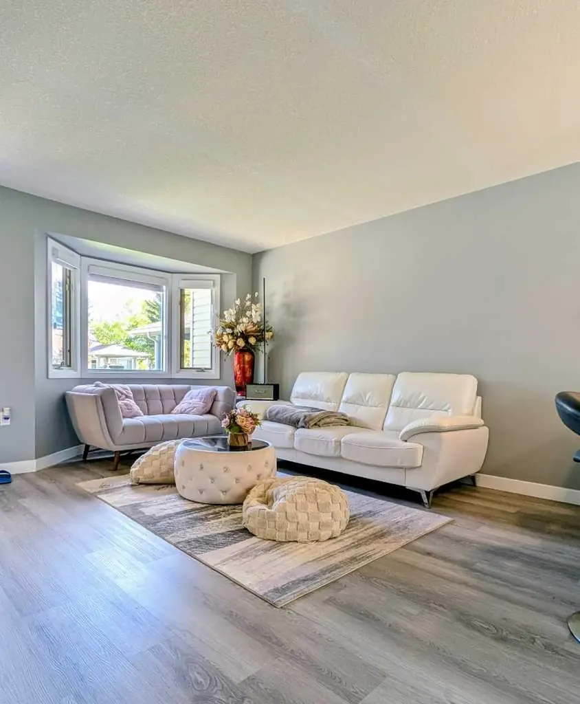 2851 Dovely Park SE Calgary AB T2B3G9