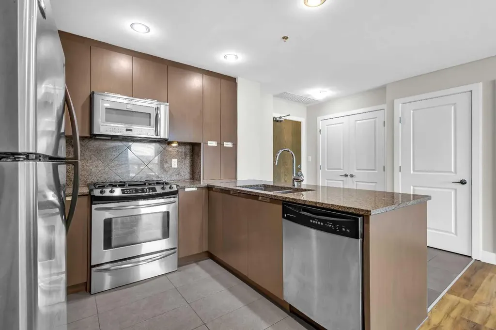 99 Spruce Place SW Calgary AB T3C 3X7