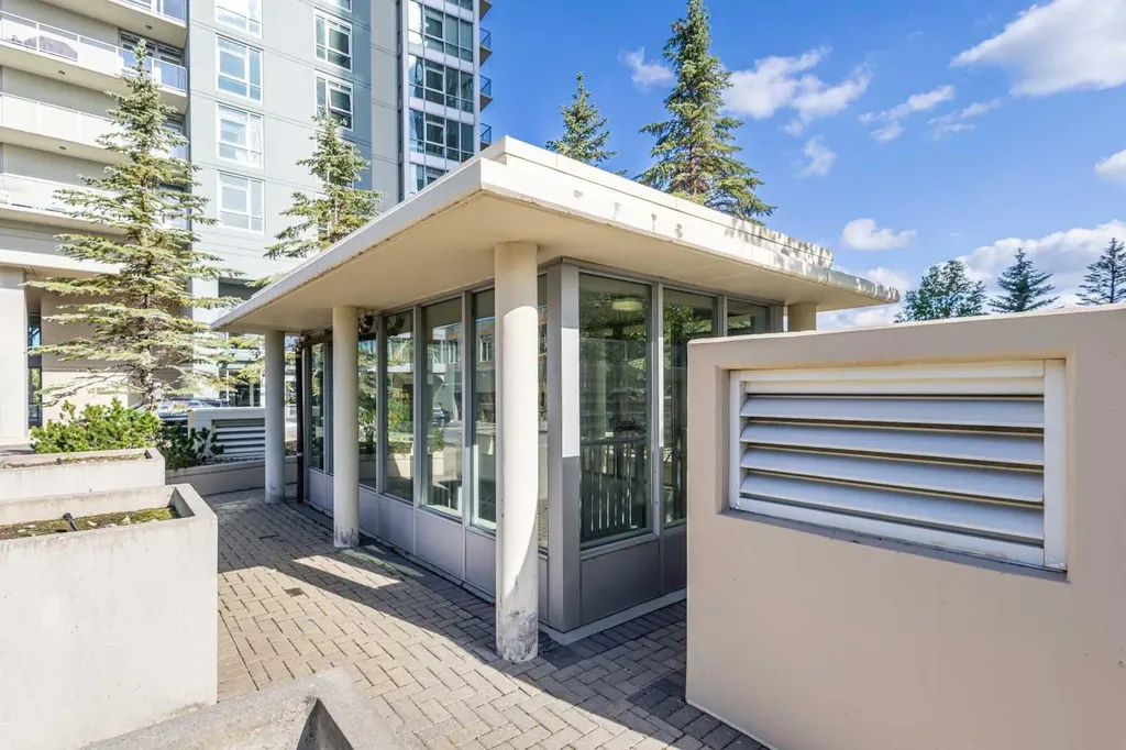 99 Spruce Place SW Calgary AB T3C 3X7