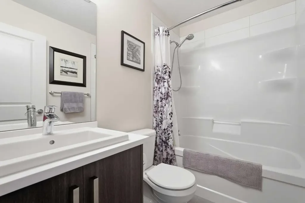 41 Sherwood Lane NW Calgary AB T3R 0V3