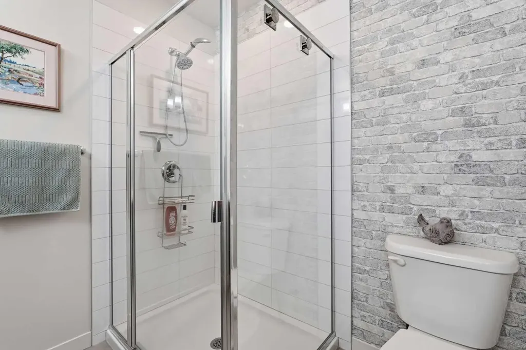 41 Sherwood Lane NW Calgary AB T3R 0V3