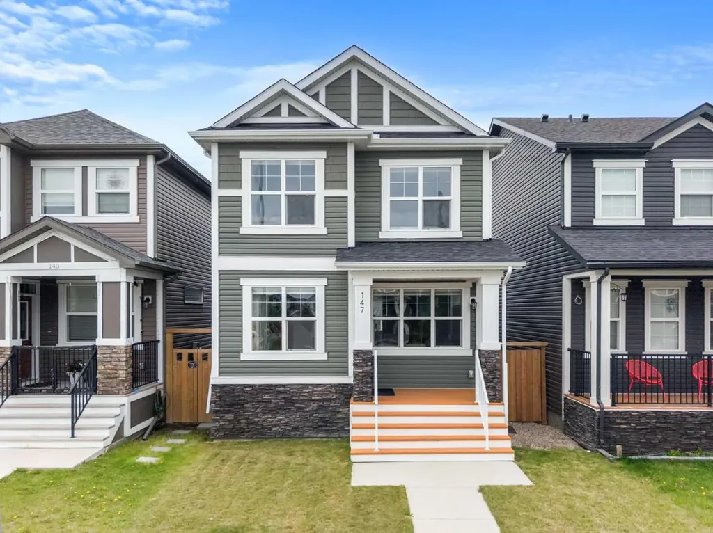 147 Evanscrest Park NW Calgary AB T3P 1J3