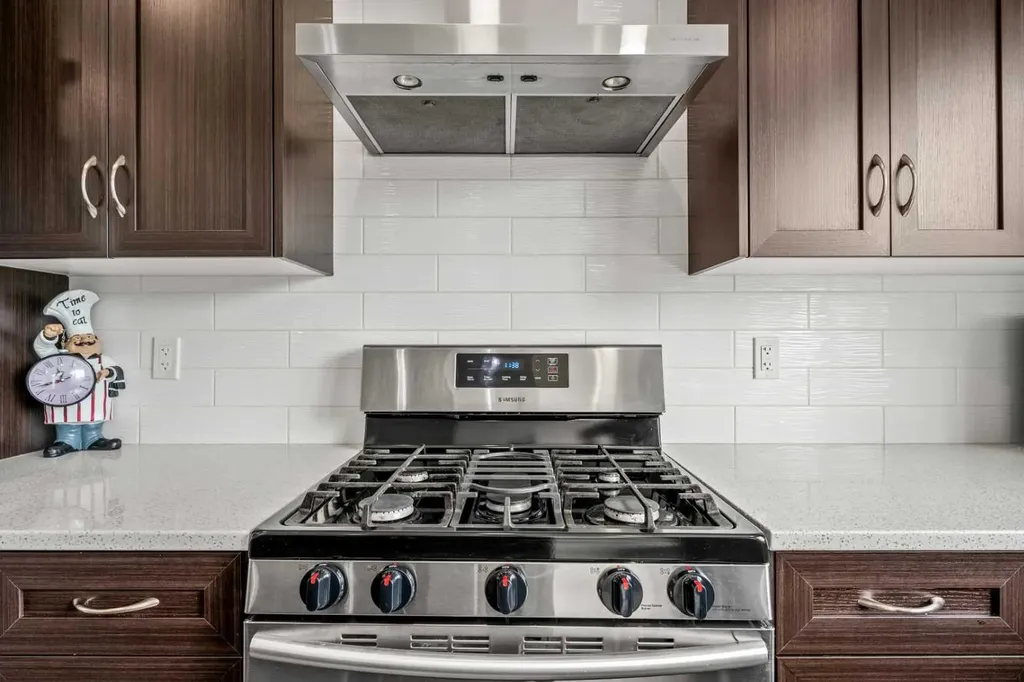 147 Evanscrest Park NW Calgary AB T3P 1J3