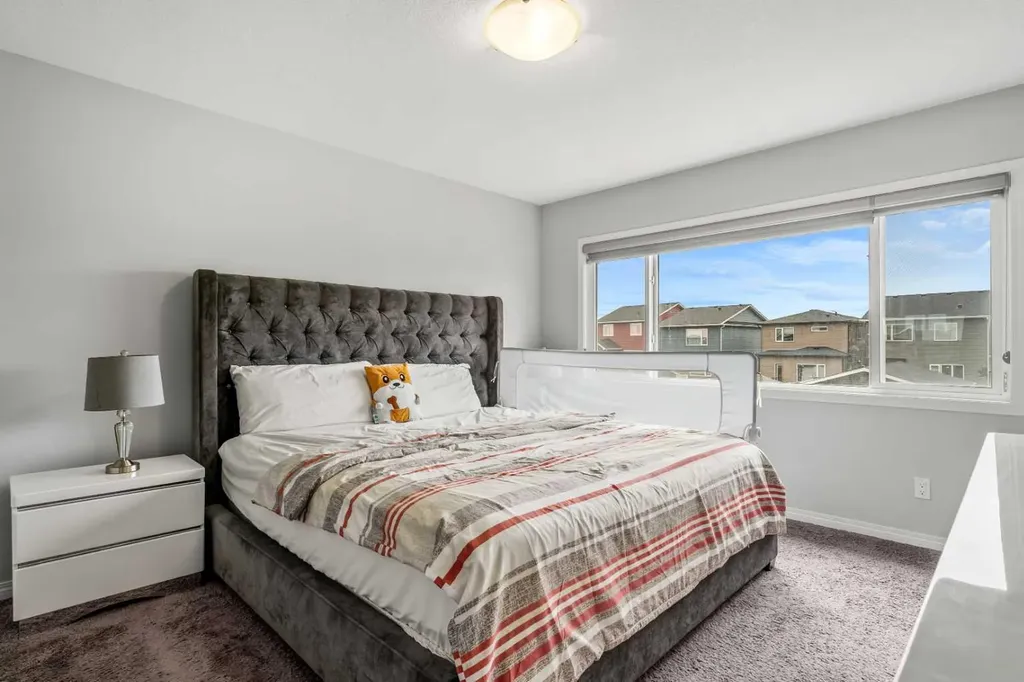 147 Evanscrest Park NW Calgary AB T3P 1J3