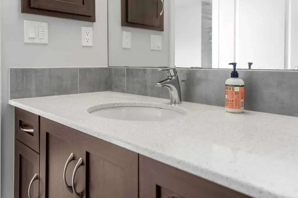 147 Evanscrest Park NW Calgary AB T3P 1J3