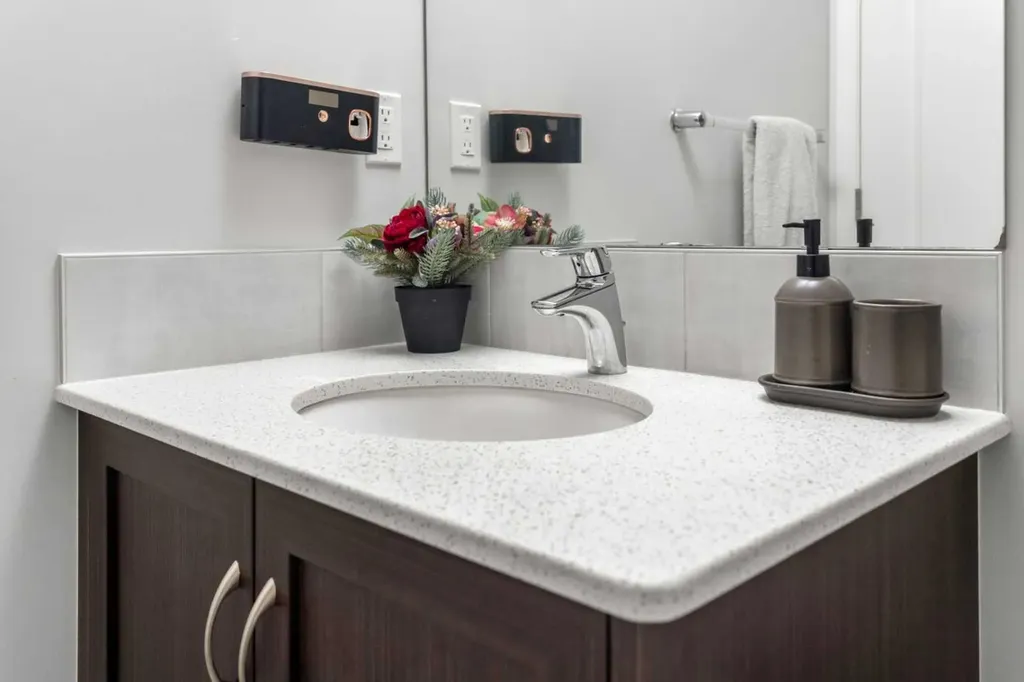 147 Evanscrest Park NW Calgary AB T3P 1J3