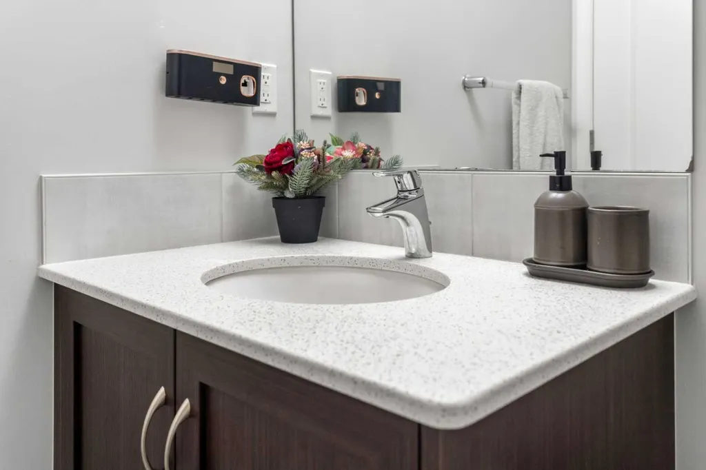 147 Evanscrest Park NW Calgary AB T3P 1J3