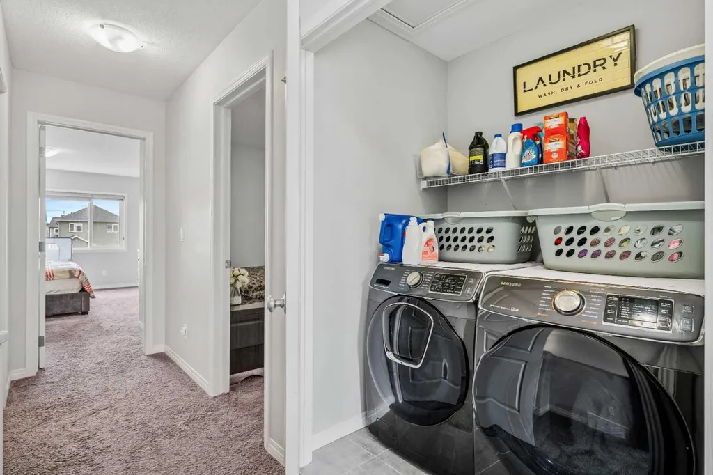 147 Evanscrest Park NW Calgary AB T3P 1J3