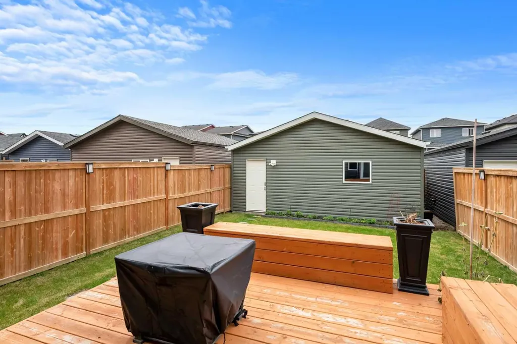 147 Evanscrest Park NW Calgary AB T3P 1J3
