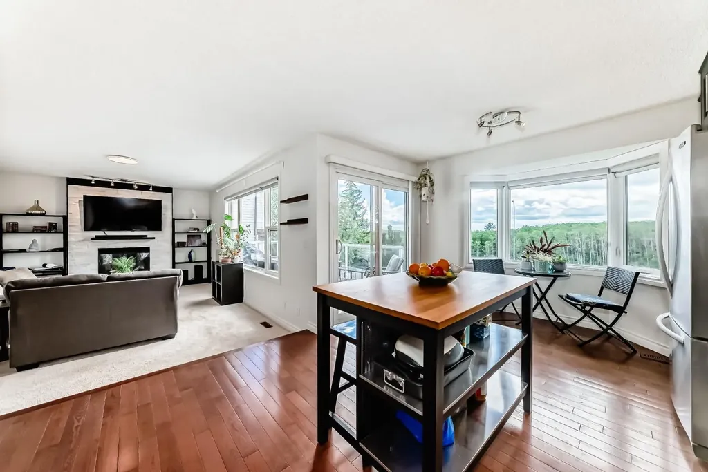15 Hawkcliff Way NW Calgary AB T3G 2R8