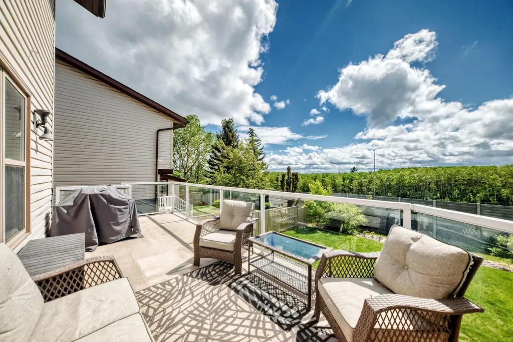 15 Hawkcliff Way NW Calgary AB T3G 2R8
