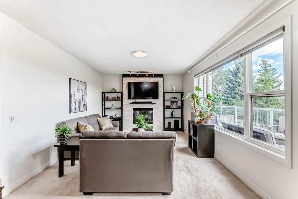 15 Hawkcliff Way NW Calgary AB T3G 2R8