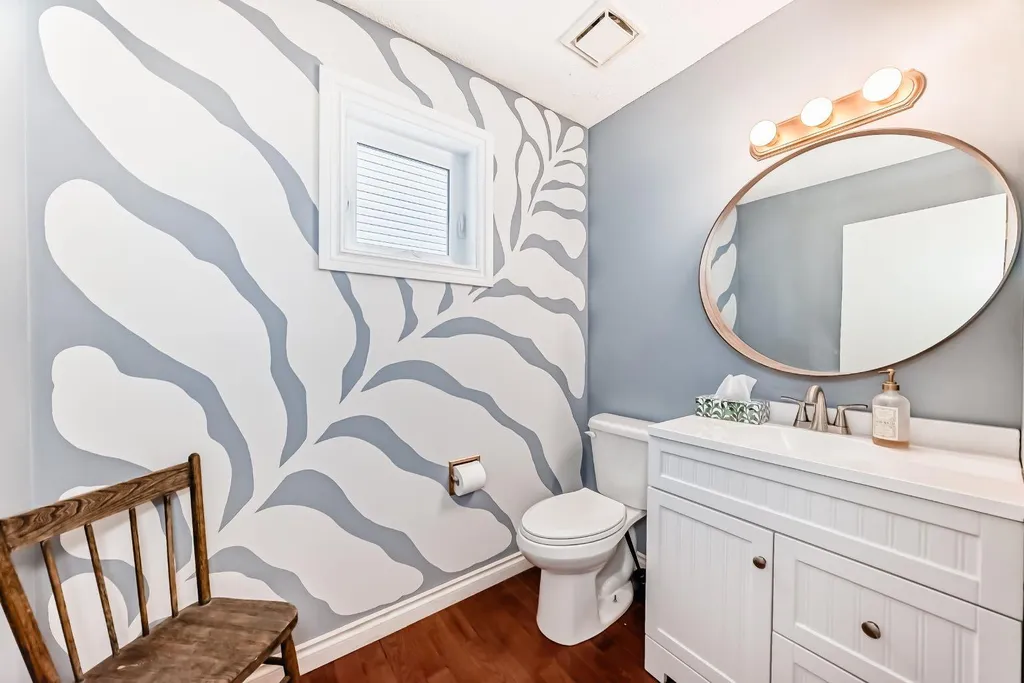 15 Hawkcliff Way NW Calgary AB T3G 2R8