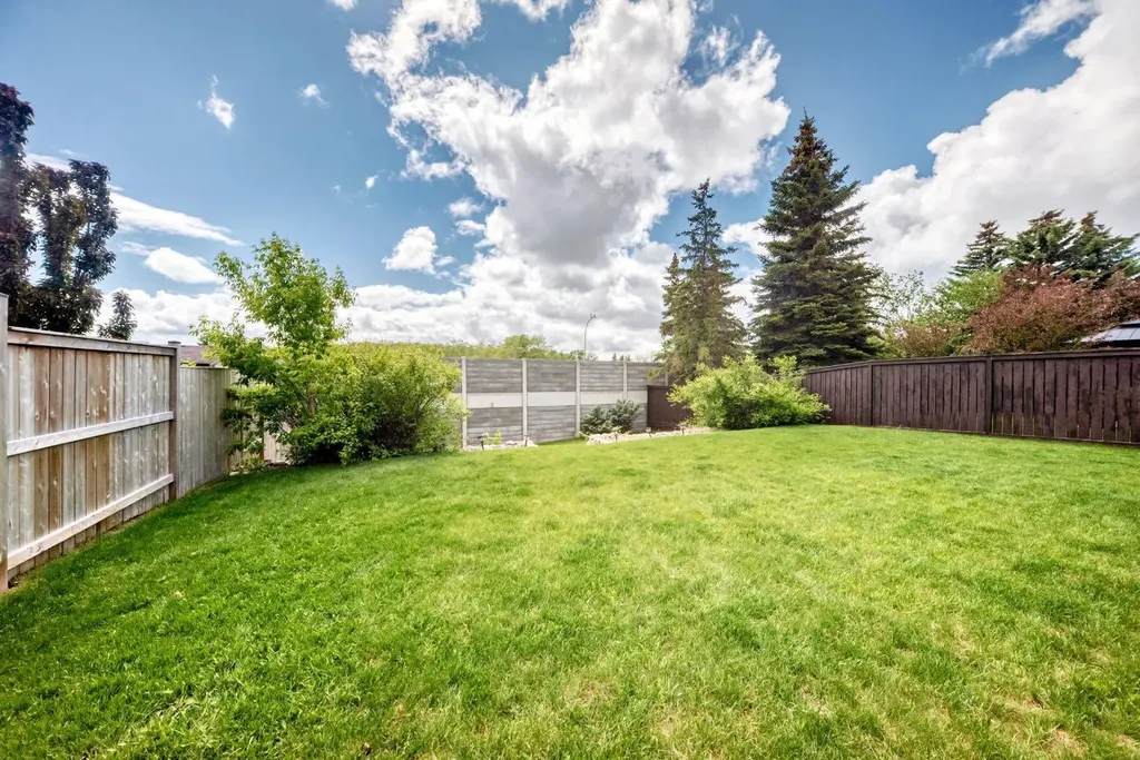 15 Hawkcliff Way NW Calgary AB T3G 2R8