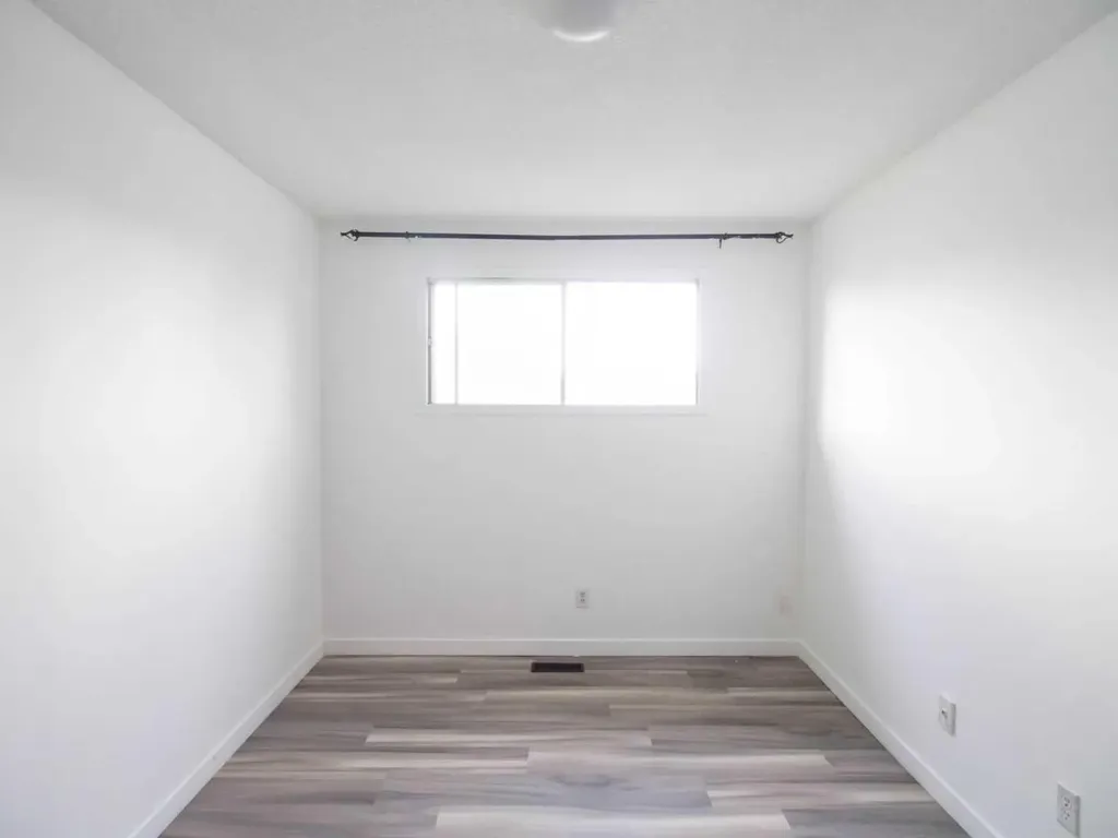 196 Fonda Drive SE Calgary AB T2A 6E6