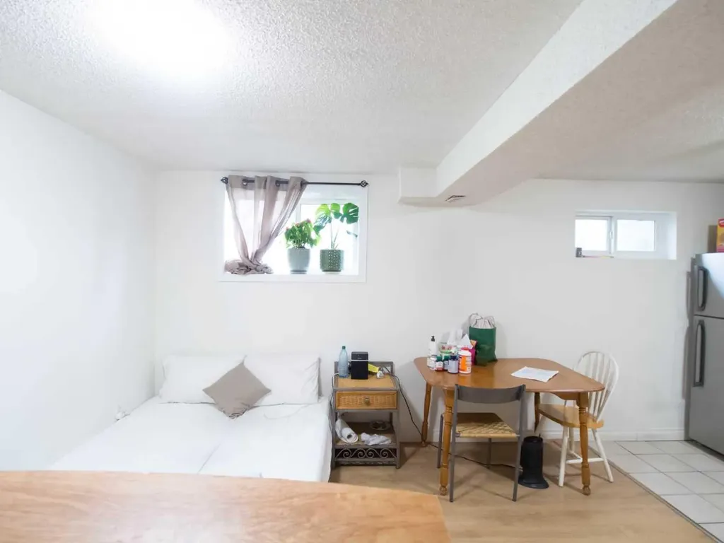 196 Fonda Drive SE Calgary AB T2A 6E6