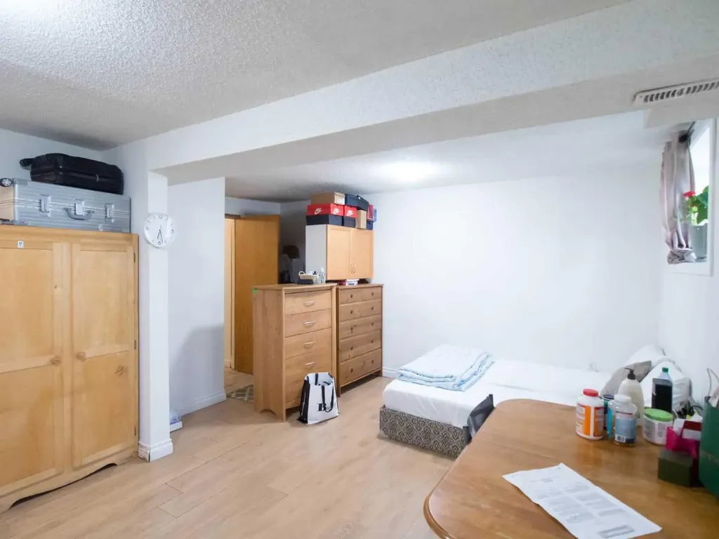 196 Fonda Drive SE Calgary AB T2A 6E6