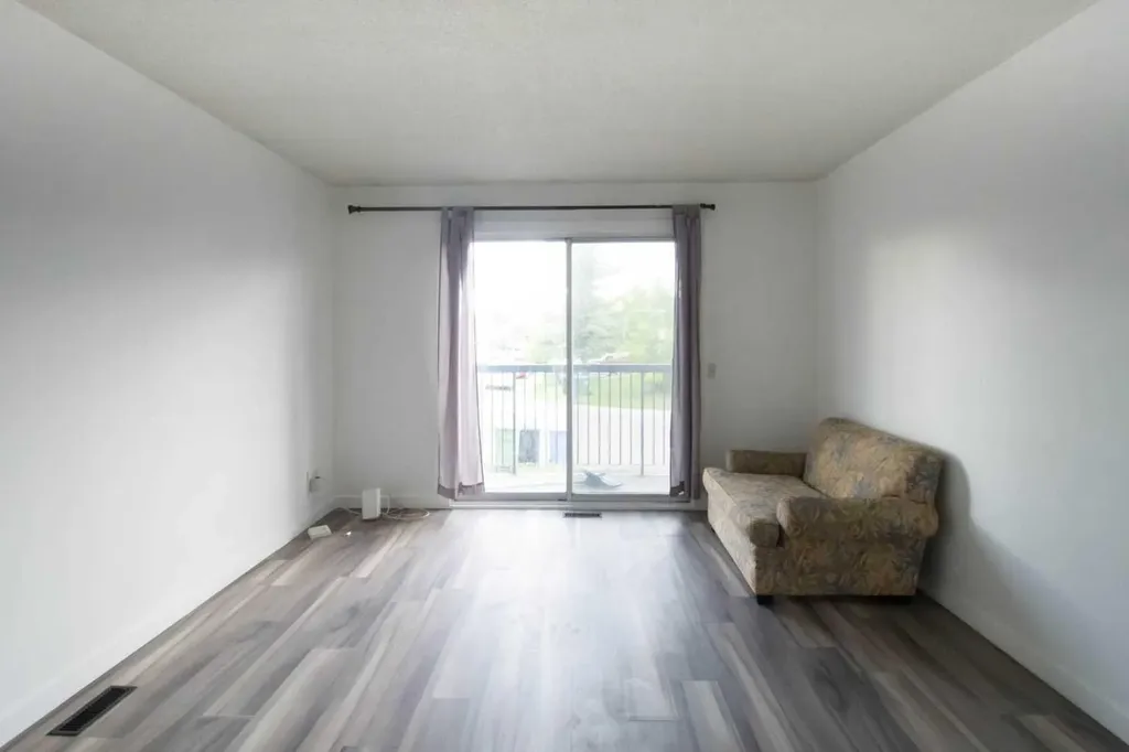 196 Fonda Drive SE Calgary AB T2A 6E6
