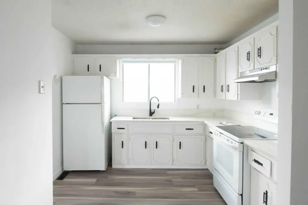 196 Fonda Drive SE Calgary AB T2A 6E6