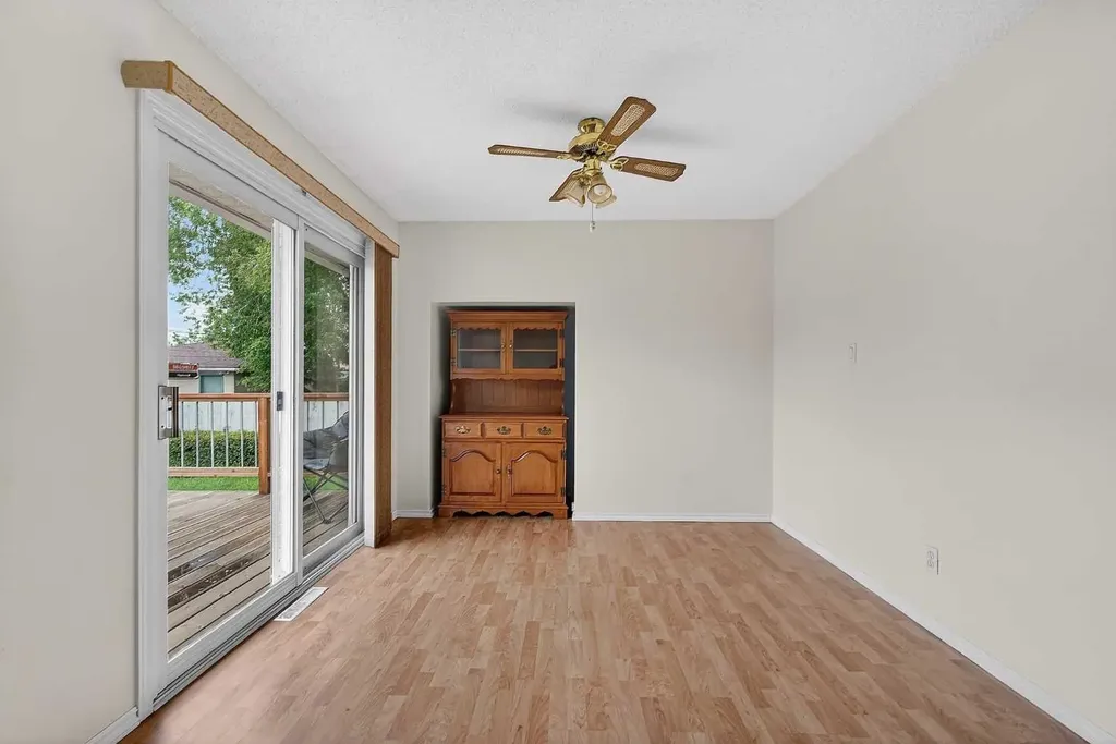 7435 25 Street SE Calgary AB T2C 1A3