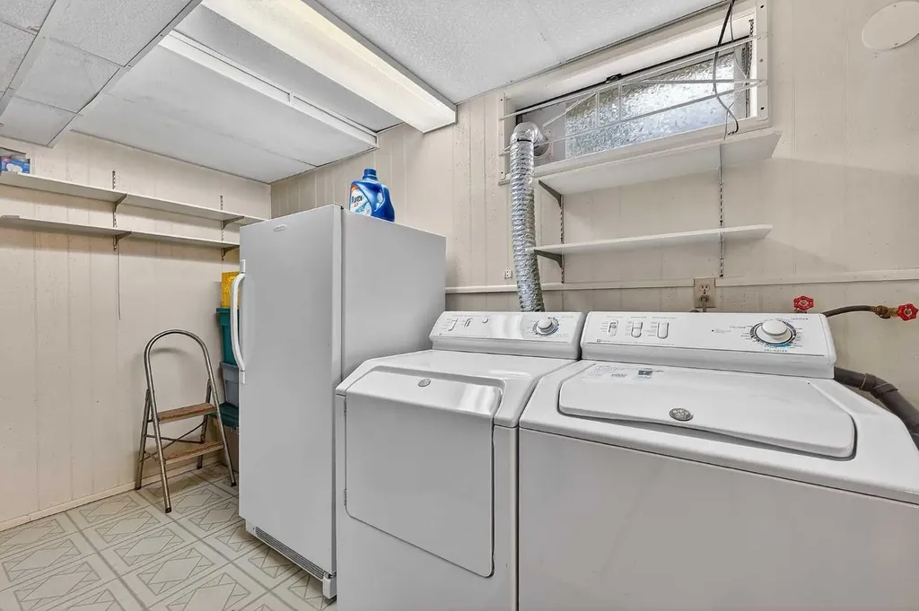 7435 25 Street SE Calgary AB T2C 1A3