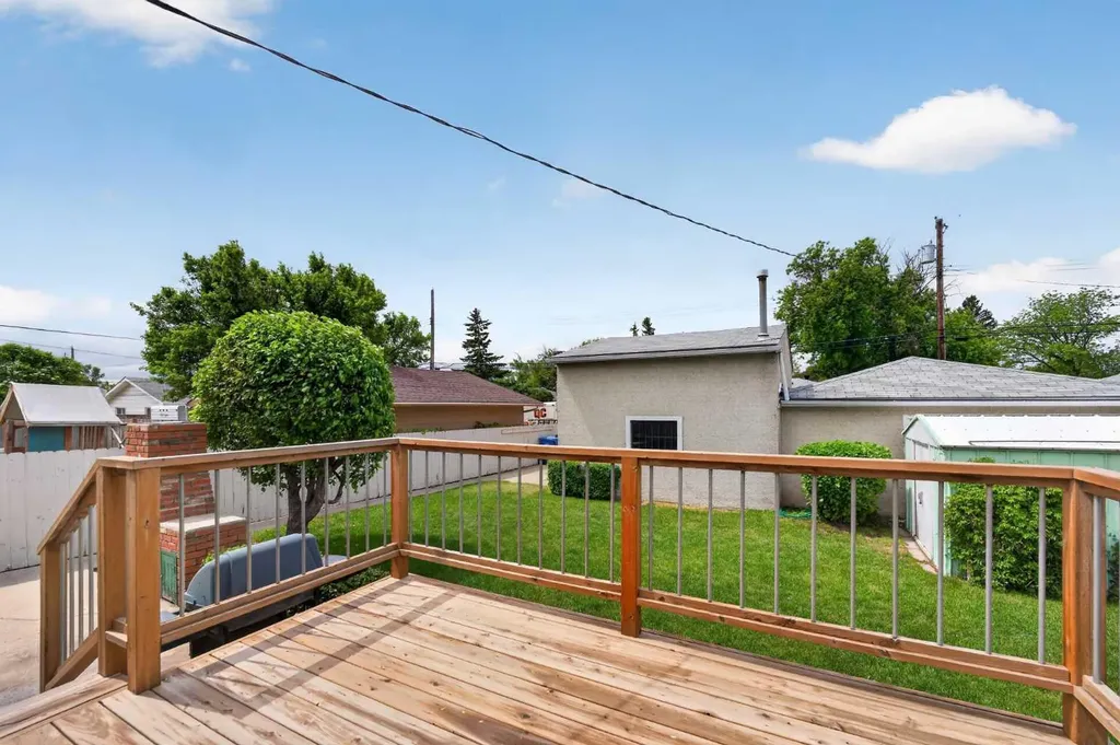 7435 25 Street SE Calgary AB T2C 1A3