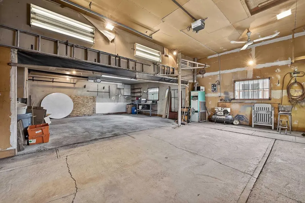 7435 25 Street SE Calgary AB T2C 1A3