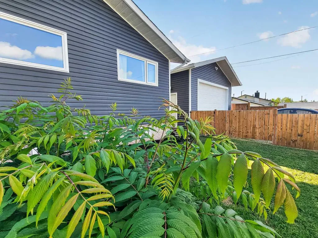 9704 94 Avenue Wembley AB T0H 3S0