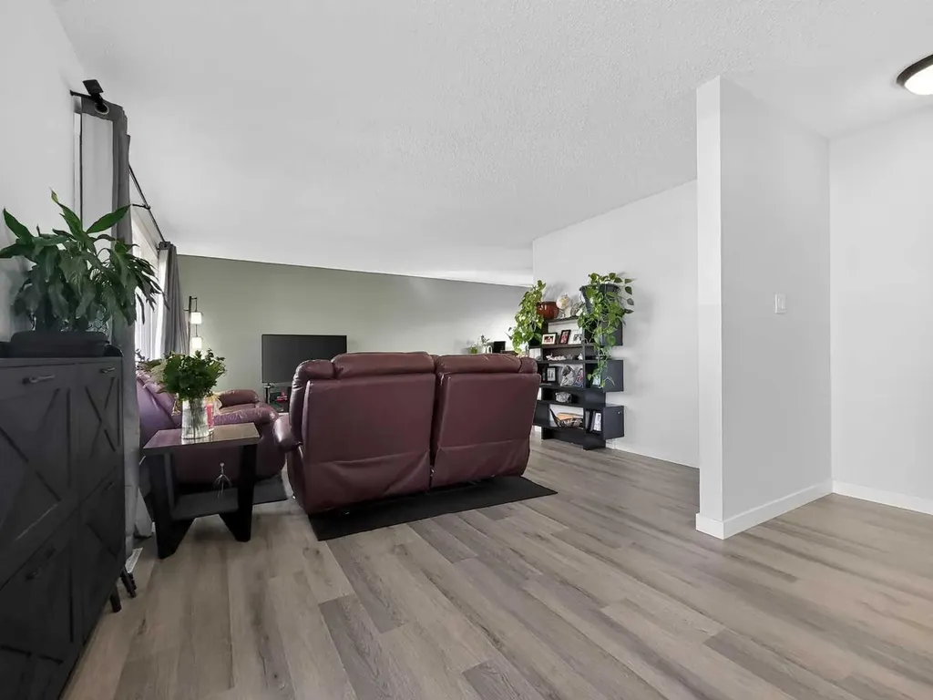 9704 94 Avenue Wembley AB T0H 3S0