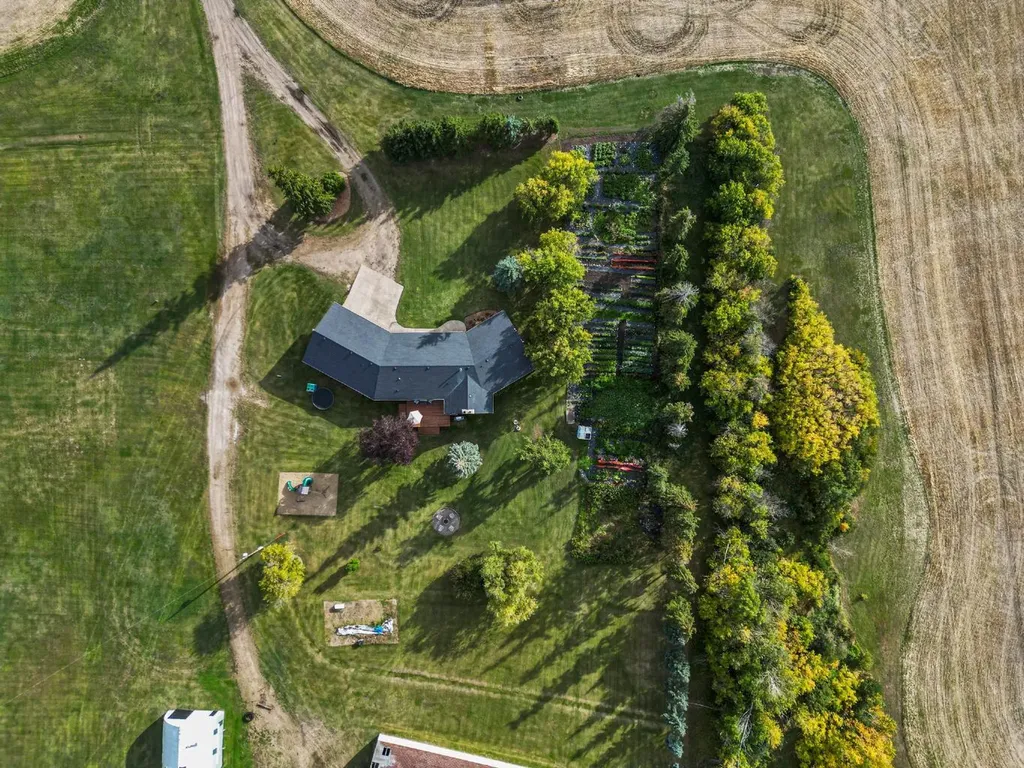 20042 Township Road 472 Rural Camrose County AB T4V 2N1