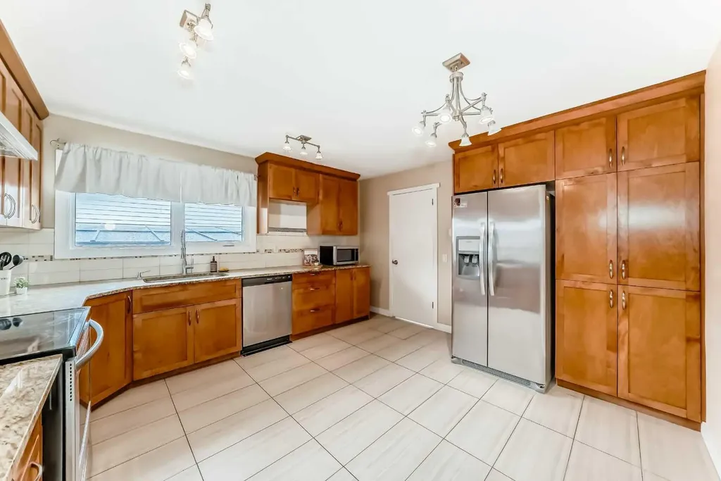 6607 Malvern Road NE Calgary AB T2A 5C3