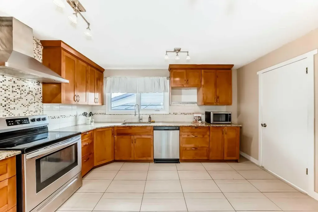 6607 Malvern Road NE Calgary AB T2A 5C3