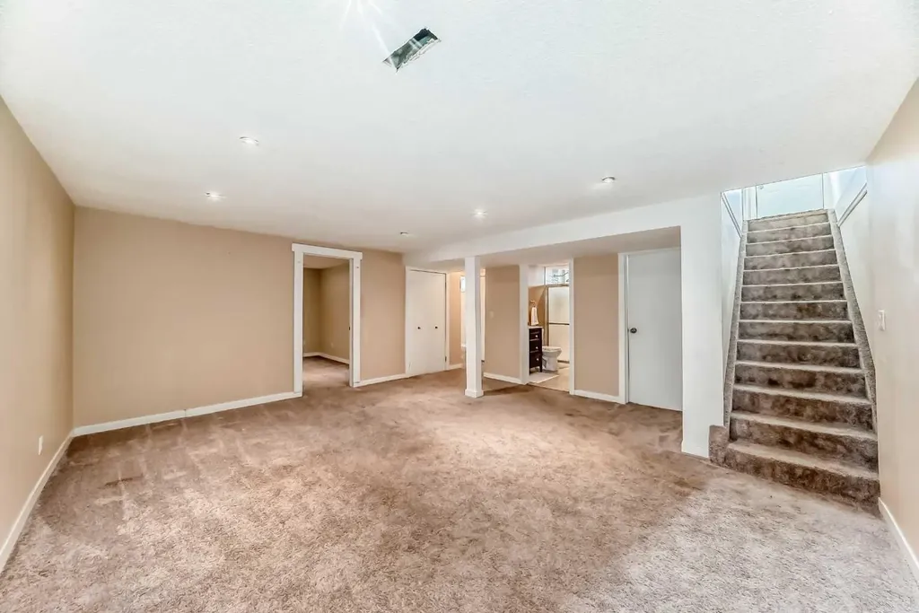 6607 Malvern Road NE Calgary AB T2A 5C3
