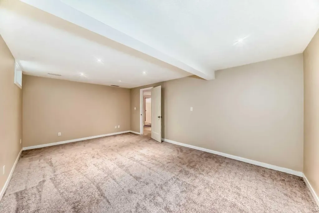 6607 Malvern Road NE Calgary AB T2A 5C3