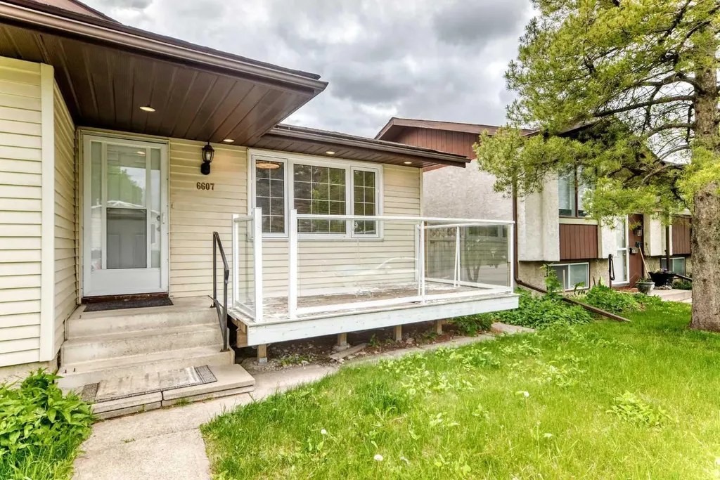 6607 Malvern Road NE Calgary AB T2A 5C3